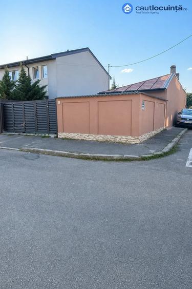 Casă cu 3 camere cu Teren 237.61999511719 Mp în Andronache