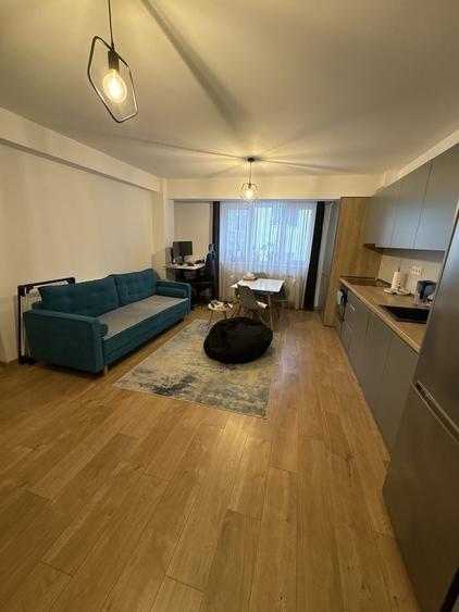 Apartament cu 2 camere semidecomandat în Florești