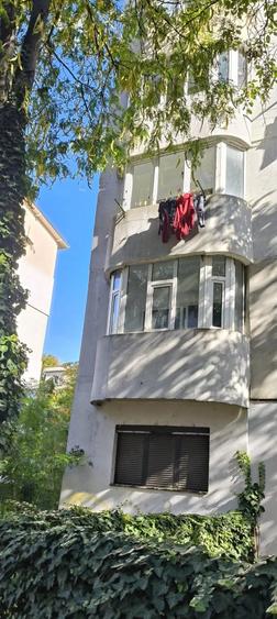 Se vinde ap.cu doua camere. - 2