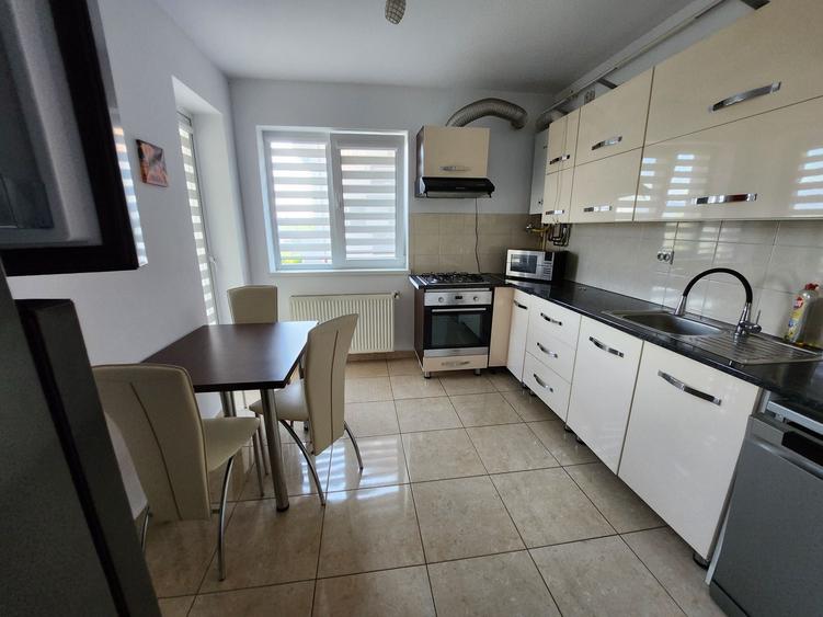 Apartament cu 2 camere semidecomandat în Sânpetru