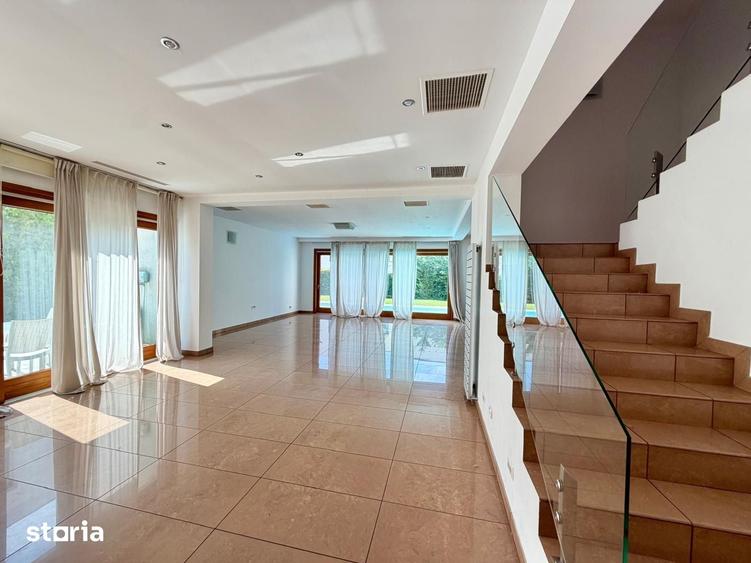 Casă cu 5 camere cu Teren 460 Mp în Central
