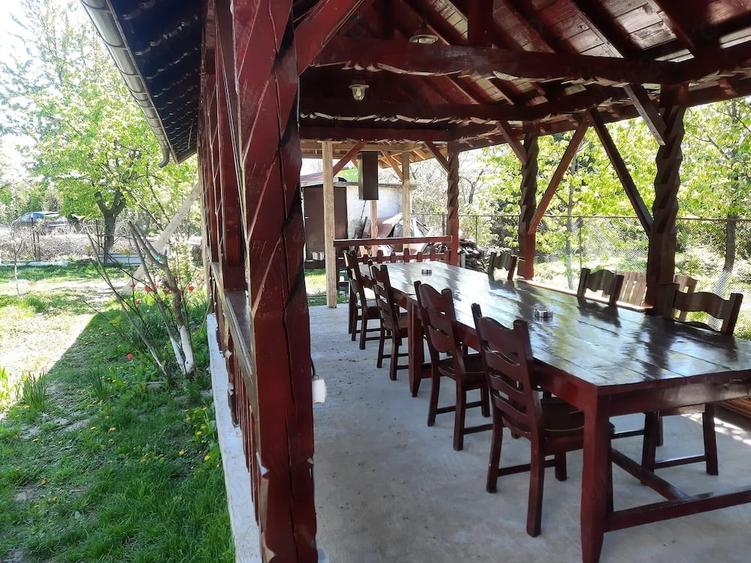 Casă cu 3 camere cu Teren 986 Mp în Central