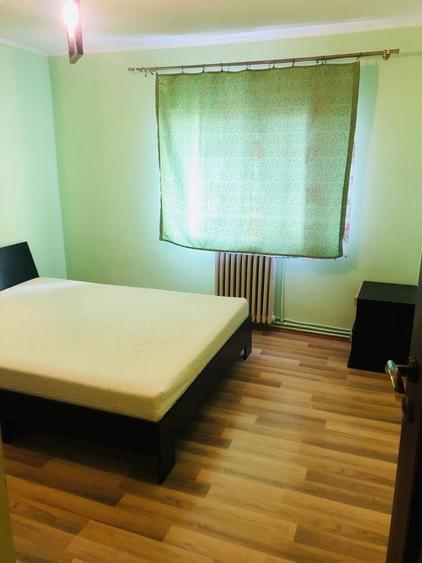 Apartament cu 2 camere decomandat în Moreni