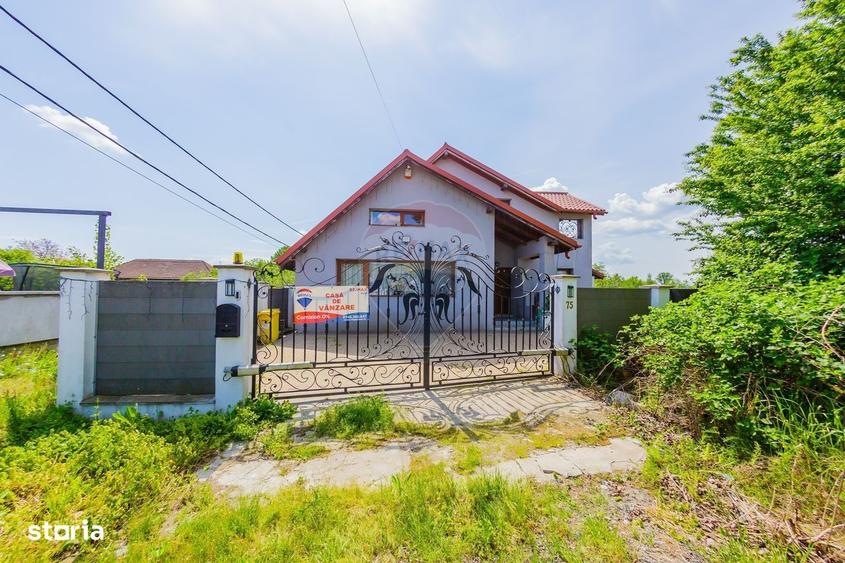 Casă cu 4 camere în Colțirea