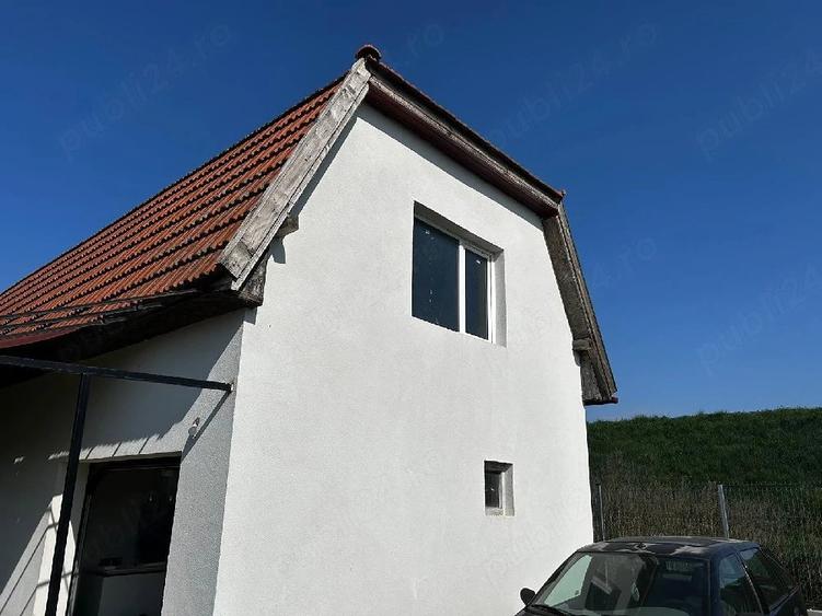 Casă cu 2 camere cu Teren 1500 Mp în Oar