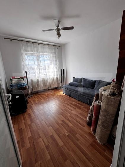 Apartament cu 4 camere decomandat, mobilat în Câmpia Turzii