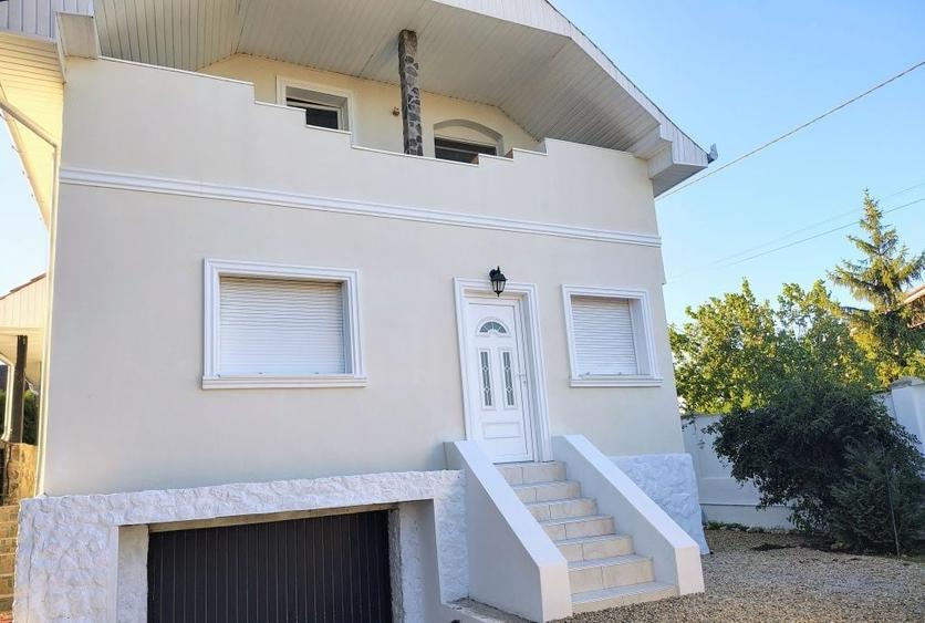 Casă cu 4 camere cu Teren 300 Mp în Grădiște