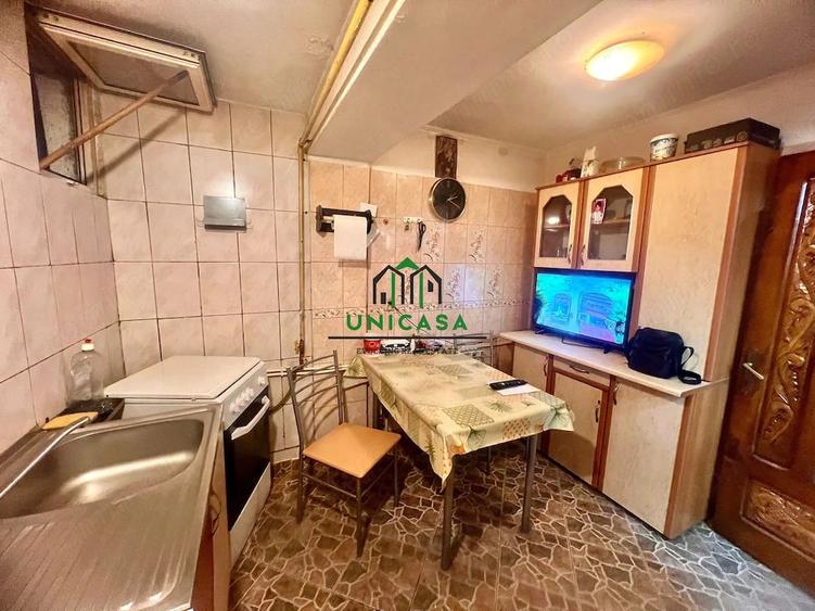 Apartament cu 2 camere decomandat în Căzănești (Râmnicu Vâlcea)
