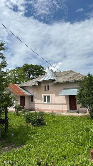 Casă cu 4 camere în Ciupa-Mănciulescu