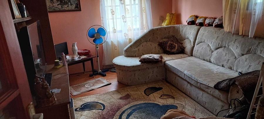 Casă cu 3 camere în Perieți