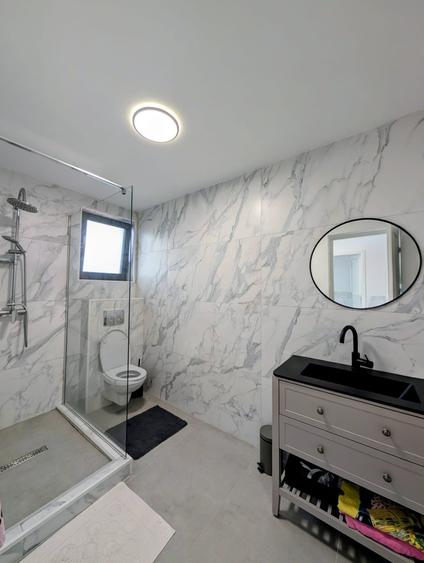 Casă individuală cu 4 camere cu Canalizare în Florești