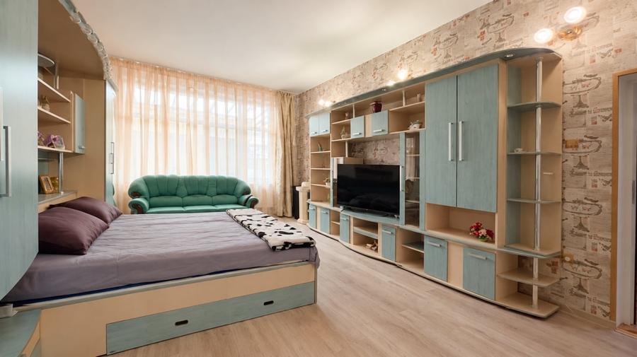 Apartament cu 3 camere semidecomandat, mobilat în Eforie Nord
