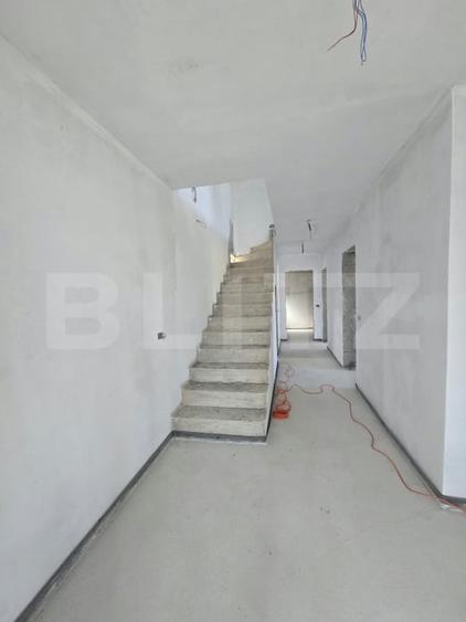Casă individuală cu 5 camere cu Garaj în Săcueni