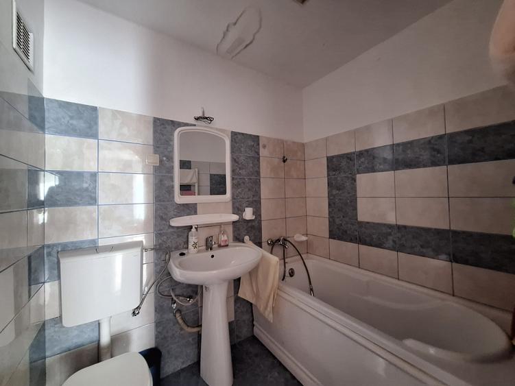 Apartament cu 2 camere decomandat, mobilat în Florești