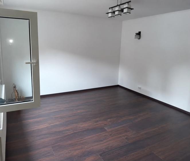 Apartament cu 2 camere decomandat în Uverturii