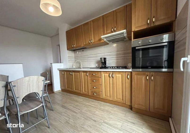 Apartament cu 3 camere semidecomandat, mobilat în Berceni