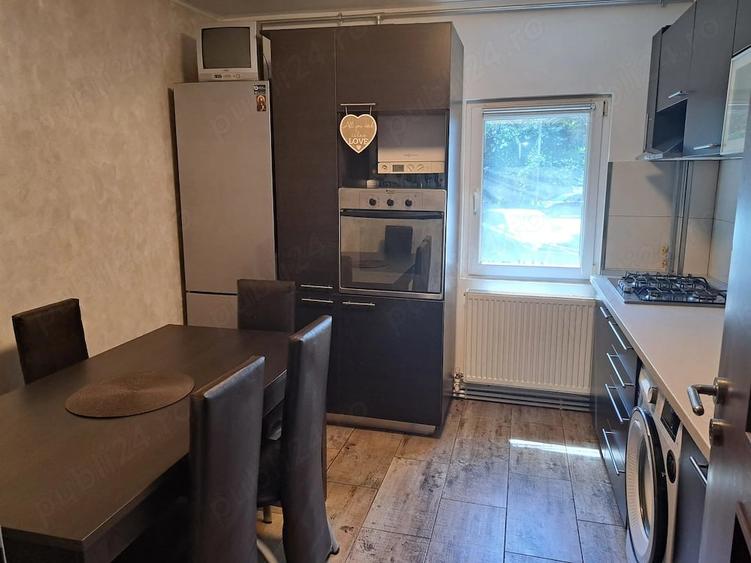 Apartament 3 camere 86000 negociabil - 6