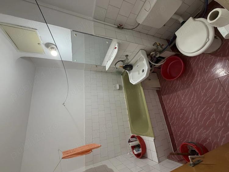Apartament cu 3 camere decomandat în Republicii