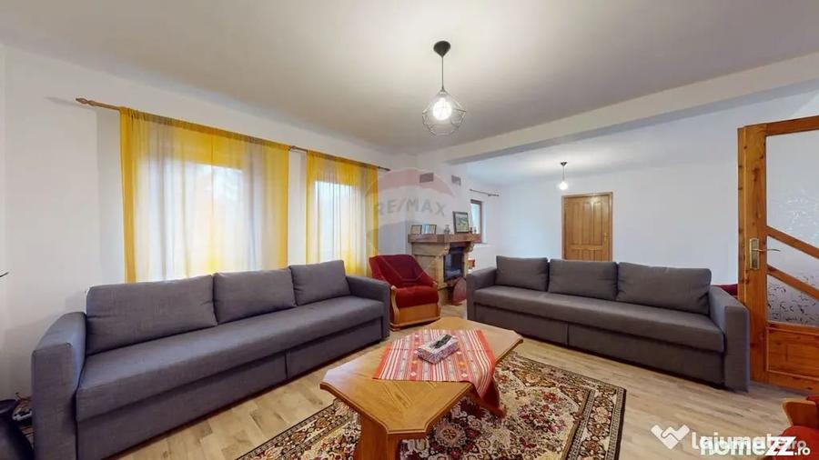 Casă cu 7 camere cu Teren 986 Mp în Plaiul Foii