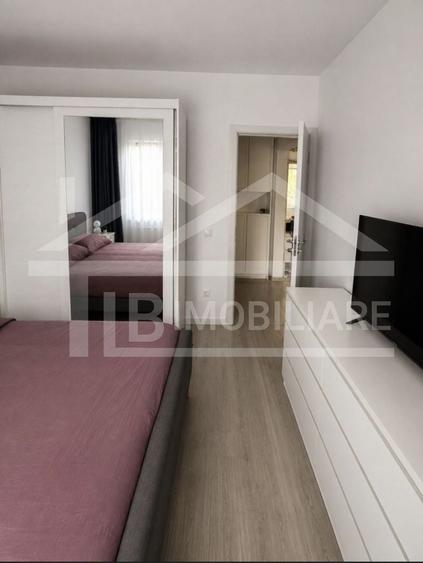 Apartament cu 2 camere decomandat în Pandurilor