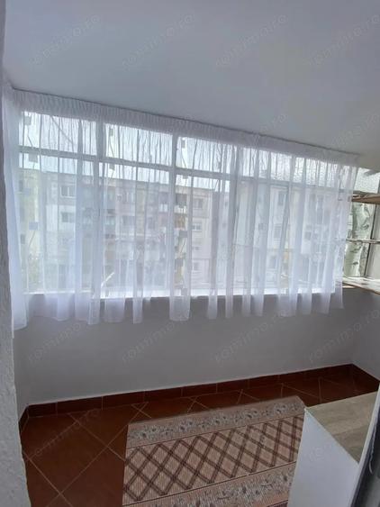 Apartament cu 2 camere semidecomandat în Micro 38
