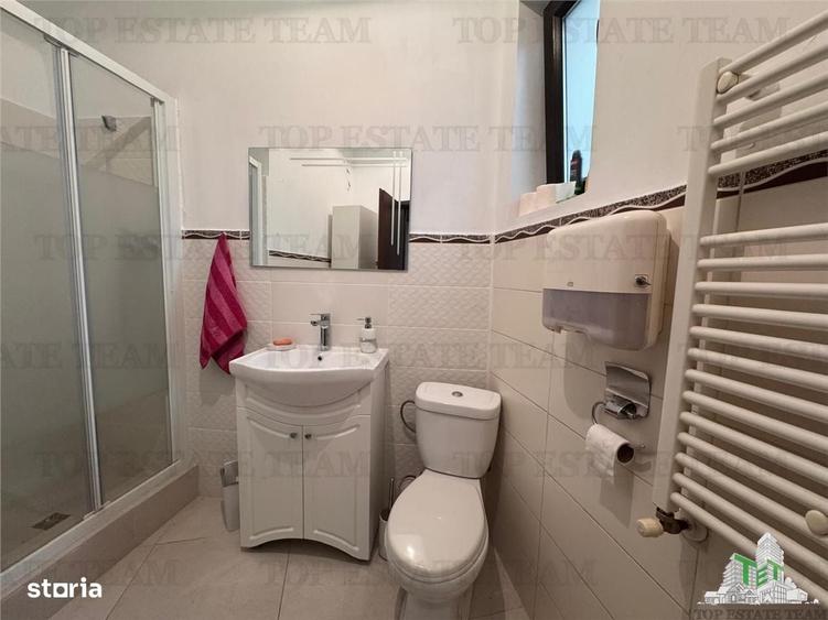 Apartament cu 3 camere semidecomandat, mobilat în Unirii