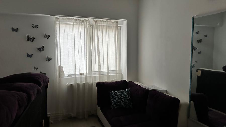 Apartament cu 3 camere decomandat în Sud