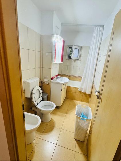 Apartament cu 2 camere nedecomandat în Lipovei