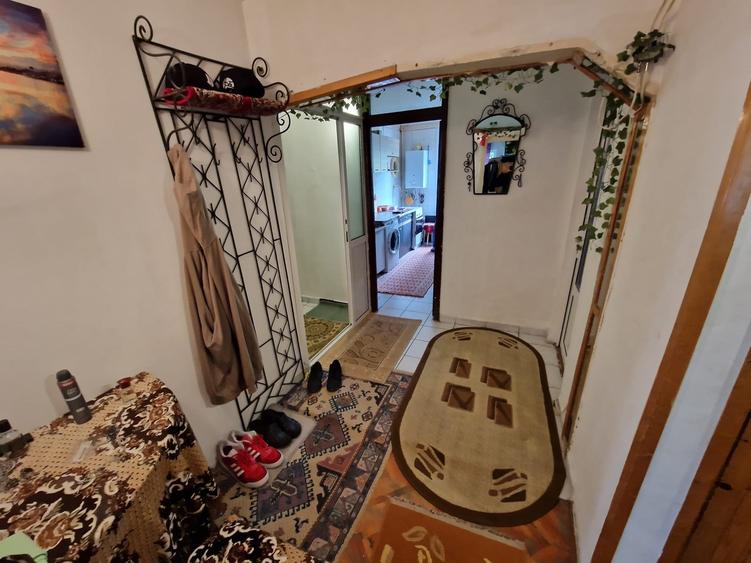 Apartament cu 4 camere decomandat în Mărăști