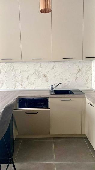 Apartament cu 2 camere decomandat în Take Ionescu