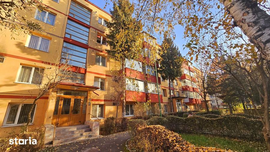Apartament 2 camere, Central, cu balcon - 1