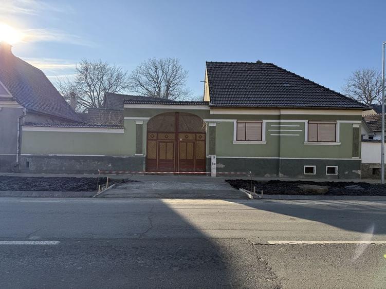 Casă cu 4 camere în Central