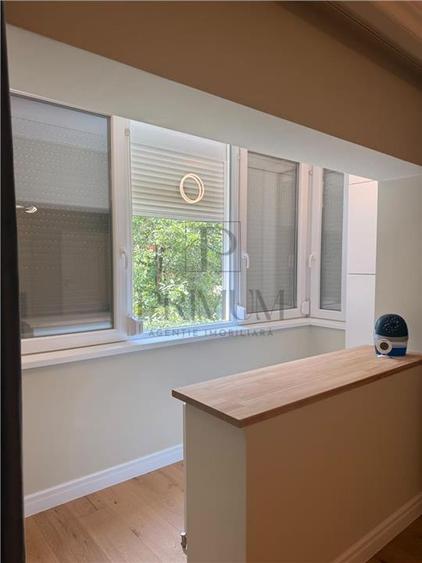 Apartament cu 2 camere semidecomandat, mobilat în Olimpia-Stadion