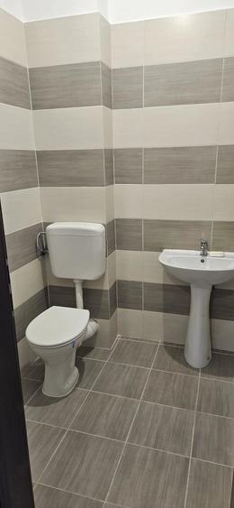 Apartament cu 3 camere decomandat, mobilat în Rahova
