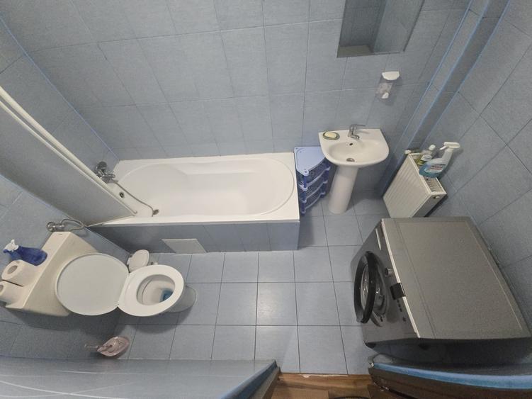 Apartament cu 2 camere decomandat în Kamsas