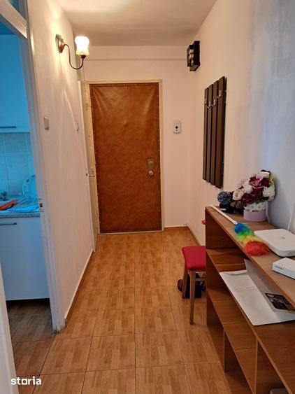 Apartament cu 2 camere decomandat în Zorilor