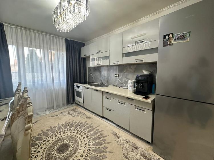 Apartament cu 3 camere decomandat, mobilat în Cugir