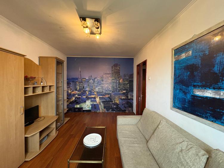 Apartament cu 2 camere decomandat în Drumul Taberei