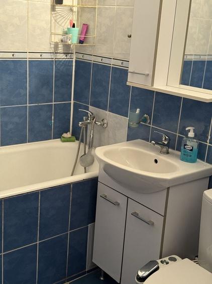 Apartament cu 2 camere decomandat, mobilat în Central