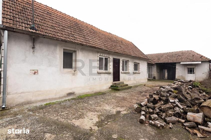 Casă cu 4 camere cu Teren 1021 Mp în Sârbi