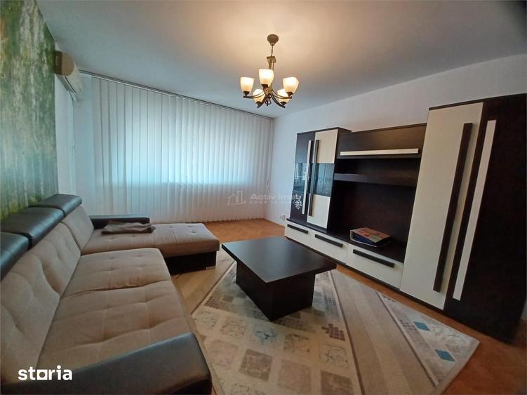 Apartament cu 3 camere decomandat în Victoriei