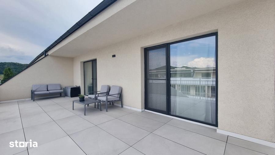 Penthouse de inchiriat 2 camere, 56 mp + terasa 50 mp | Parcare su - 4
