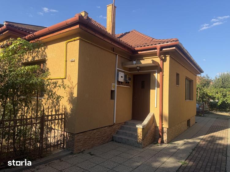 Casă cu 3 camere cu Teren 500 Mp în Central