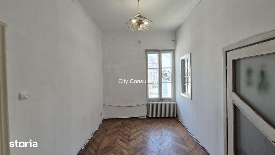 Apartament cu 4 camere decomandat în Cișmigiu
