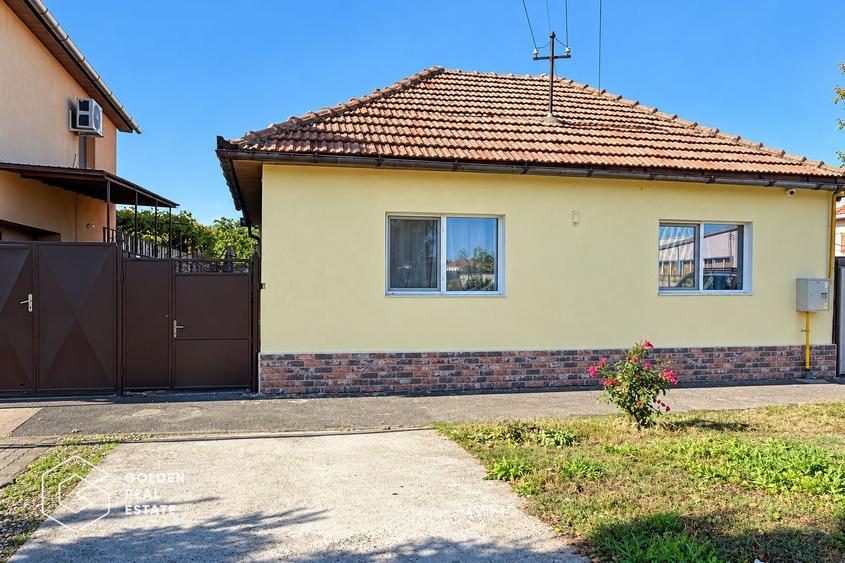 Casă individuală cu 4 camere cu Canalizare în Gai