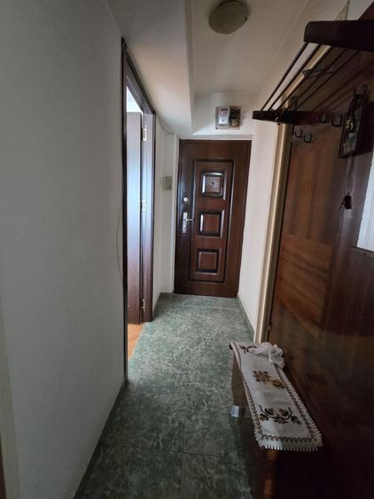 Garsonieră decomandată în Colentina