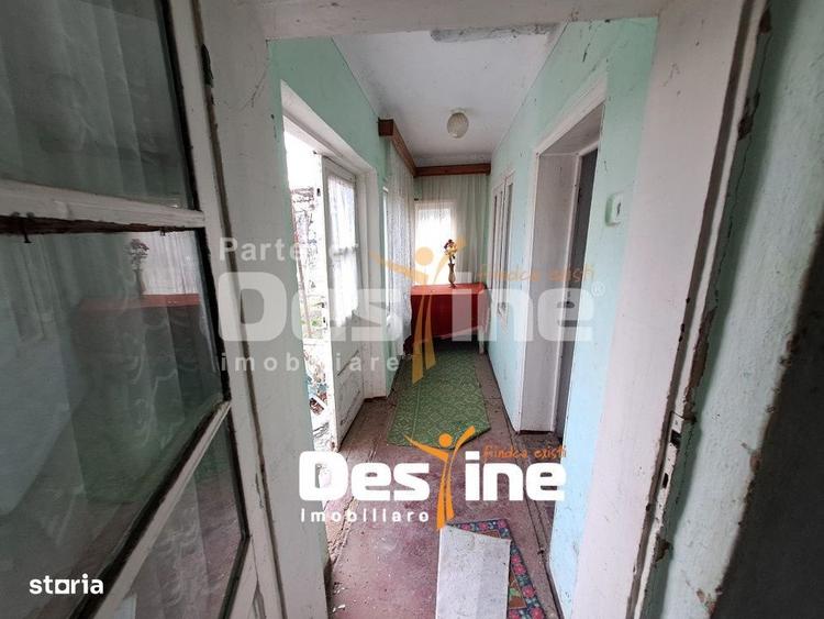 Casă cu 2 camere cu Teren 1250 Mp în Uricani