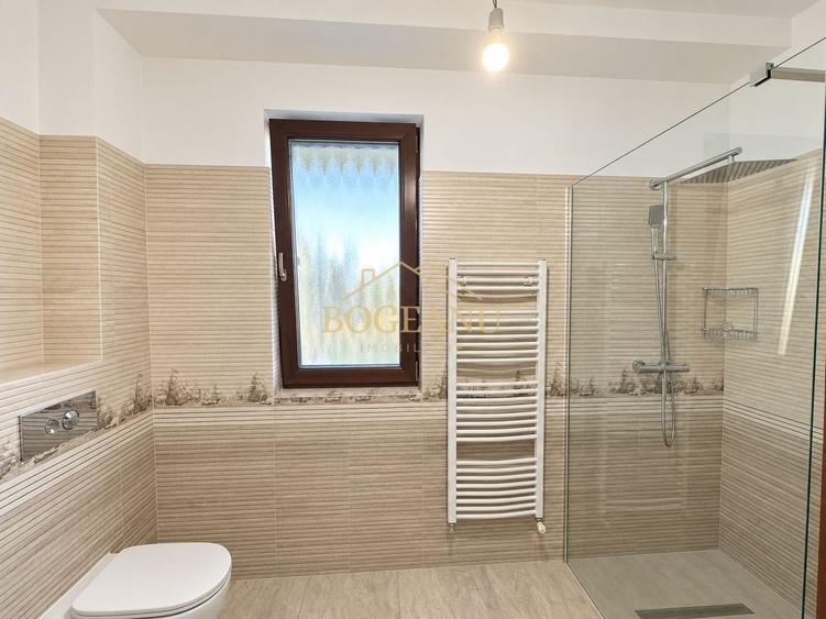 Casă individuală cu 4 camere cu Piscina în Moșnița Veche