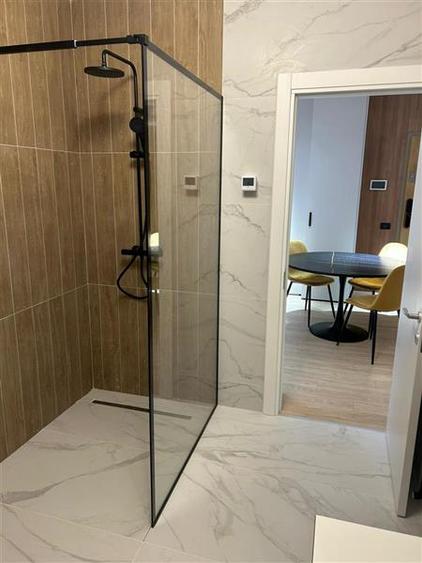 Apartament cu 2 camere decomandat, mobilat în Poiana Brașov