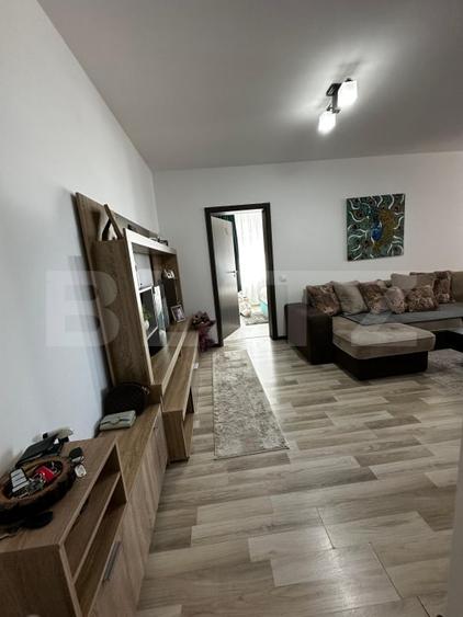 Apartament cu 3 camere decomandat, mobilat în Centura — fotografia 3